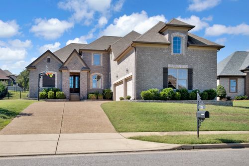 321 Crooked Creek Ln, Hendersonville, TN, 37075-6747 | Card Image