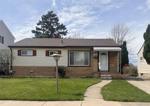26371 Compson St, Roseville, MI, 48066-7103 | Card Image