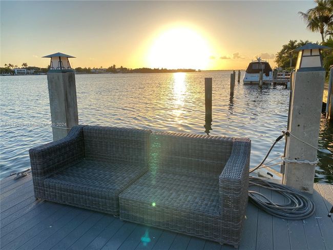 1028 88 Th St, House other with 5 bedrooms, 4 bathrooms and null parking in Surfside FL | Image 32