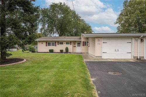 218 Beckwith Ave, Niagara Falls, NY, 14304-1103 | Card Image