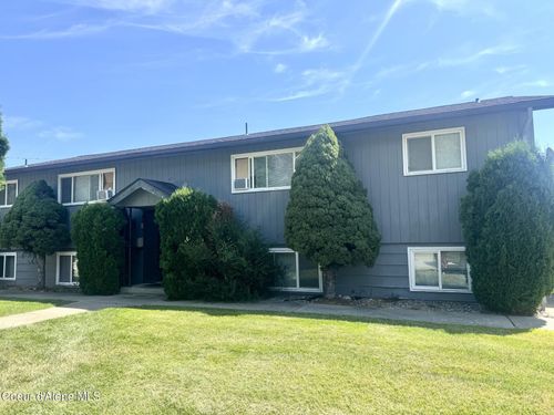 9384 N Baack Rd, Hayden, ID, 83835-9554 | Card Image