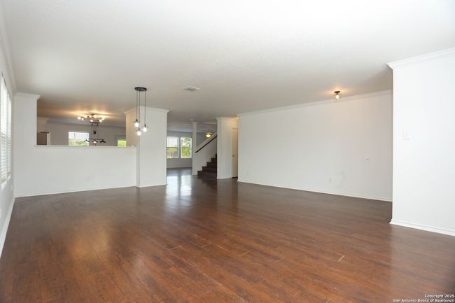 213 Hinge Loop, House other with 4 bedrooms, 3 bathrooms and null parking in Cibolo TX | Image 6