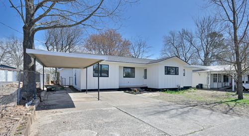 305 Reine St N, Mena, AR, 71953-2256 | Card Image