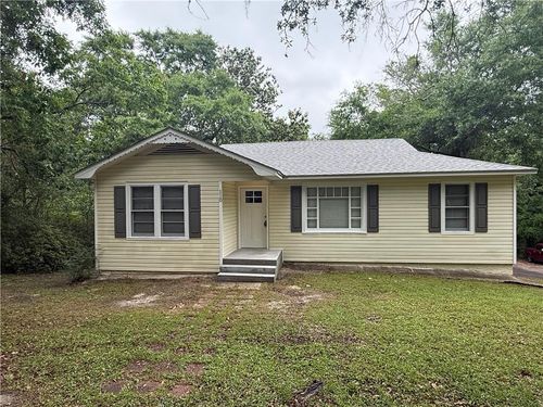 110 Idlewood Dr, Chickasaw, AL, 36611-2407 | Card Image