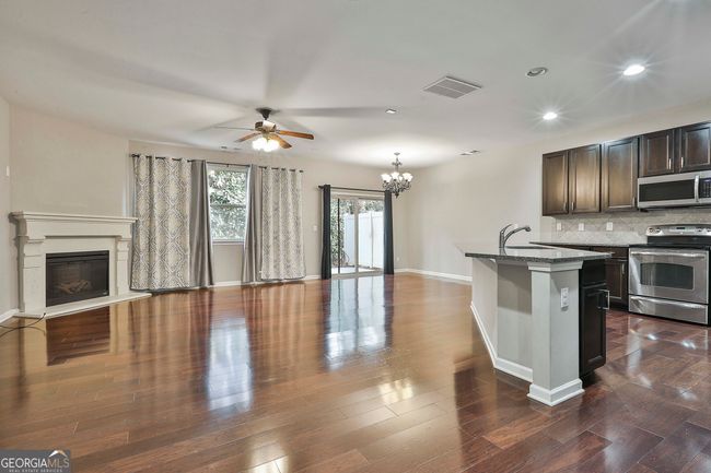 1568 Lenox Overlook Rd Ne, Townhouse with 3 bedrooms, 3 bathrooms and null parking in Brookhaven GA | Image 11