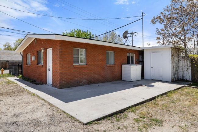 812 E Sherman Ave, Home with 4 bedrooms, 2 bathrooms and 2 parking in Nampa ID | Image 5