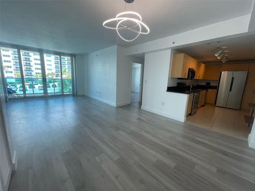 apt-2l-7501 E Treasure Dr, North Bay Village, FL, 33141-4301 | Card Image