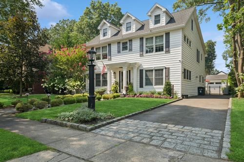 91 Poplar St, Garden City, NY, 11530-6516 | Card Image
