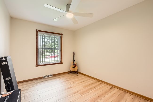 9001 Mobile Ave, House other with 3 bedrooms, 2 bathrooms and 6 parking in Oak Lawn IL | Image 19