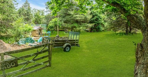 11 Cedar Ln, Southampton, NY, 11968-5616 | Card Image