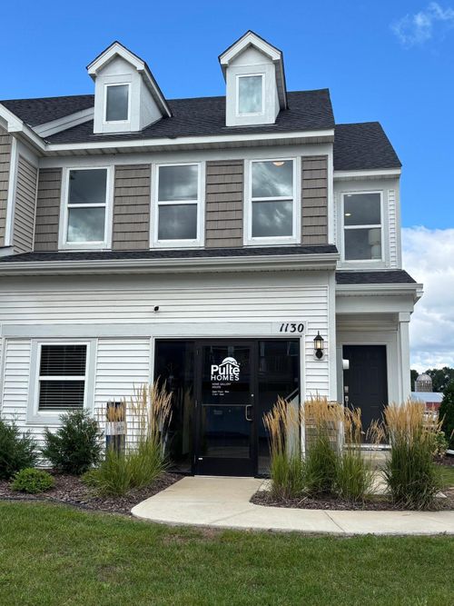 1130 Farrier Rd, Shakopee, MN, 55379-5705 | Card Image