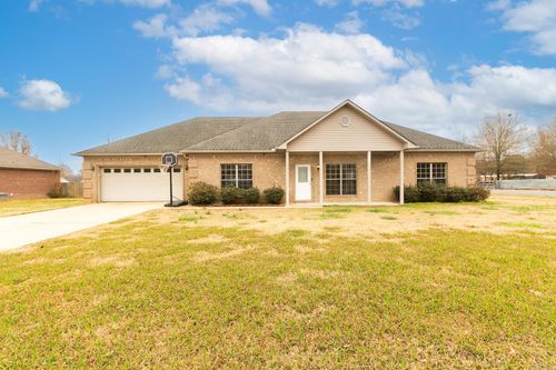 63 Vilsonia Way, Vilonia, AR, 72173-9818 | Card Image