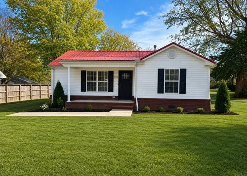 902 S Russell St, Portland, TN, 37148-1445 | Card Image