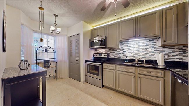 Kitchen | Image 7