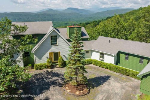 235 California Quarry Rd, Woodstock, NY, 12498-1045 | Card Image