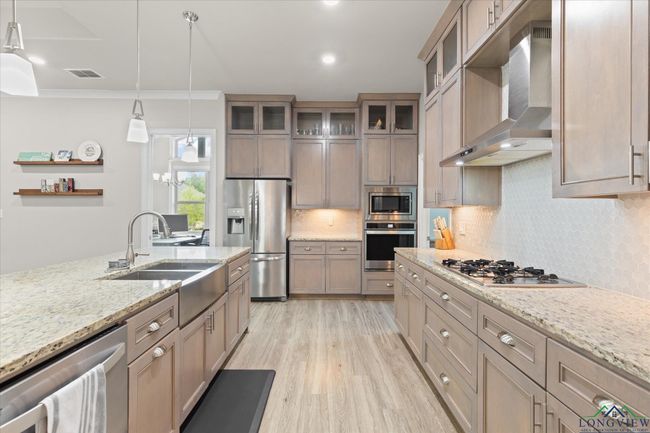 2502 Oasis Dr, House other with 4 bedrooms, 3 bathrooms and null parking in Longview TX | Image 17