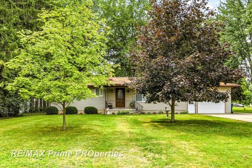 3942 Waltmar Dr, Bridgeport, MI, 48722-9604 | Card Image