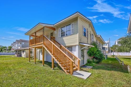 212 N Dogwood Dr, Surfside Beach, SC, 29575-3786 | Card Image