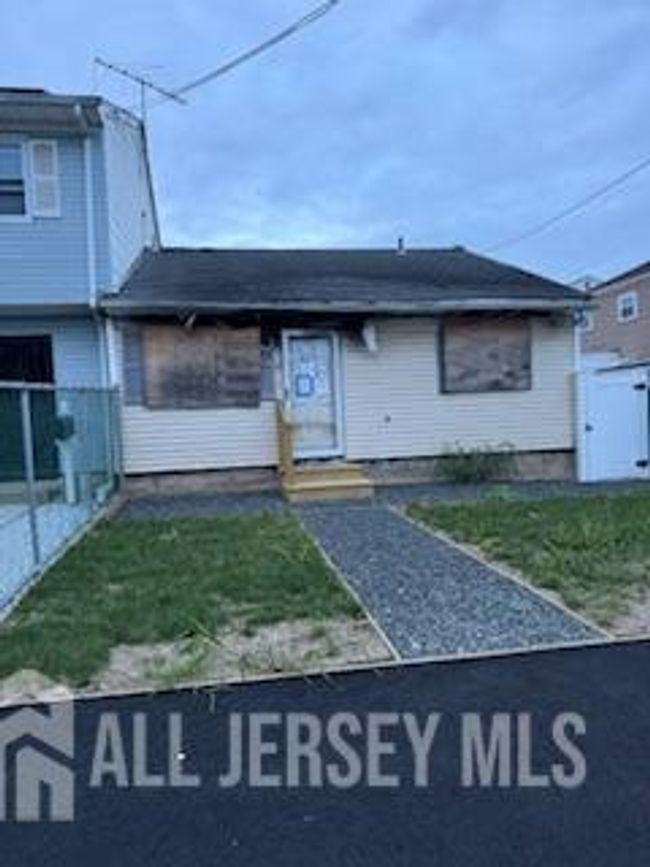 39 Mercer St, House other with 2 bedrooms, 1 bathrooms and null parking in Carteret NJ | Image 7