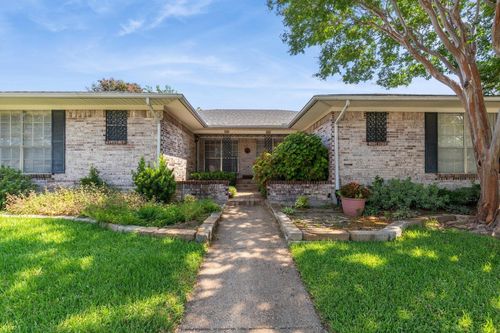 8316 Lullwater, Dallas, TX, 75218 | Card Image