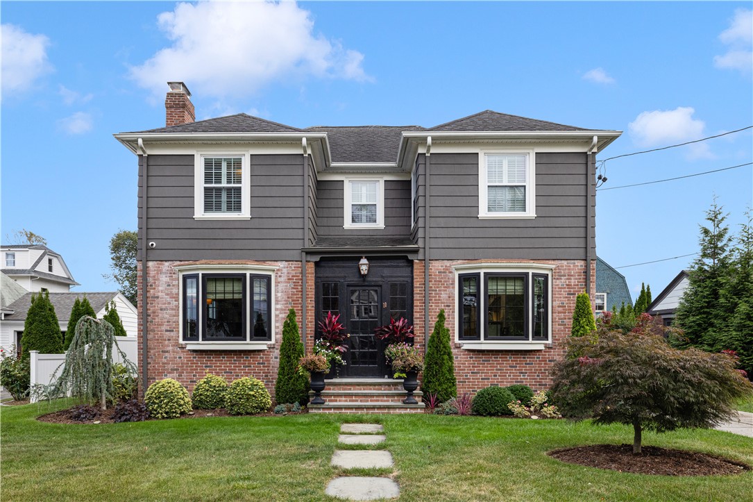 Harbour Ter, Cranston, RI 02905
