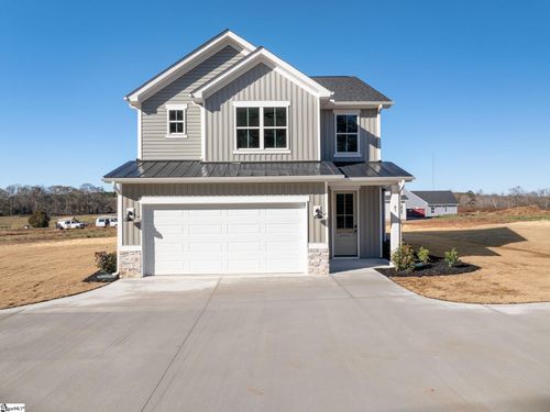 61 Henderson Rd, Gray Court, SC, 29645-3412 | Card Image