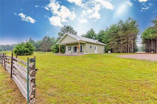 26 Eastern Ave, Griffith, ON, K0J2R0 | Card Image