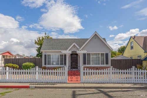 2328 Napa Street, Vallejo, CA, 94590 | Card Image
