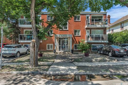 18-2060 Lorne St, Regina, SK, S4P2M2 | Card Image