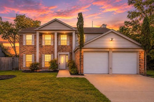 2321 Warwick Ave, Grand Prairie, TX, 75052-1311 | Card Image