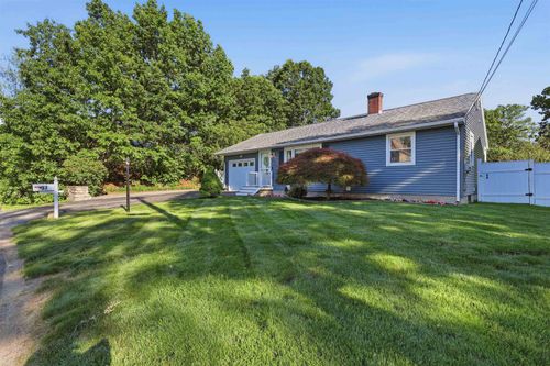 37 W Glenwood St, Nashua, NH, 03060-5201 | Card Image