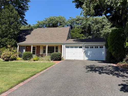 51 Hastings Dr, Stony Brook, NY, 11790-2338 | Card Image