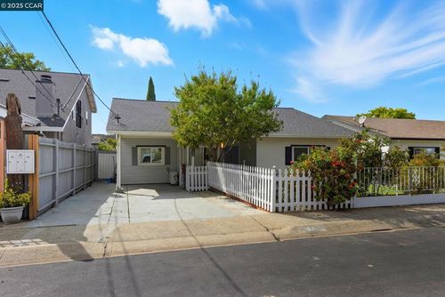4108 Irene Dr, Martinez, CA, 94553-1425 | Card Image