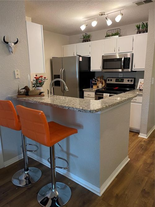 102-8917 Manor Loop, LAKEWOOD RANCH, FL, 34202-3824 | Card Image