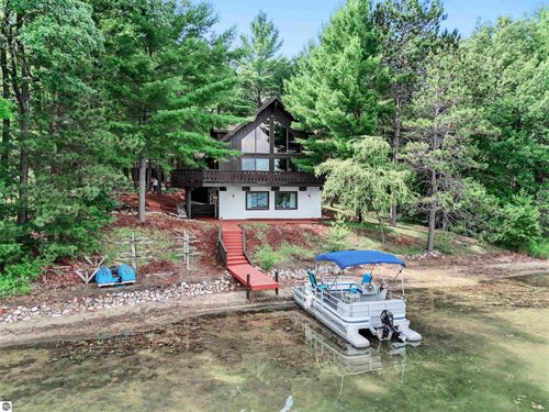 374 Island View Dr, Traverse City, MI, 49696-9414 | Card Image