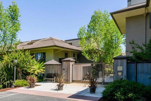 203-2140 Santa Cruz Ave, Menlo Park, CA, 94025-6352 | Card Image