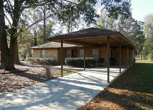 150 Page Ave, Shepherd, TX, 77371-6356 | Card Image