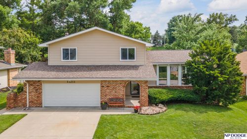 11211 Sahler St, Omaha, NE, 68164-2320 | Card Image