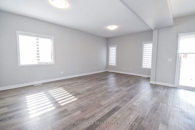 25 Barker Pky, House other with 3 bedrooms, 3 bathrooms and 2 parking in Thorold ON | Image 10