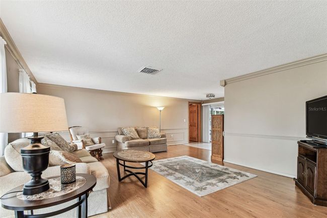 12101 Meadowbrook Ln, House other with 3 bedrooms, 2 bathrooms and null parking in Bayonet Point FL | Image 4