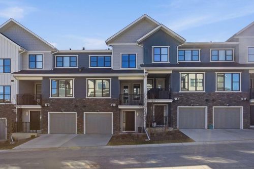 307 Crestridge Common Sw, Calgary, AB, T3B6J5 | Card Image