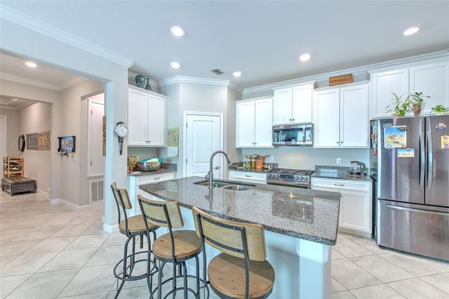 25200 Lambrusco Loop, House other with 4 bedrooms, 3 bathrooms and null parking in LUTZ FL | Image 13