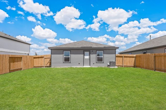 464 Aplite Pass, House other with 3 bedrooms, 2 bathrooms and 2 parking in Maxwell TX | Image 16