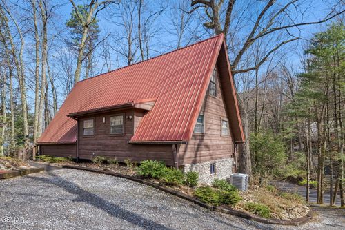 1235 N Baden Dr, Gatlinburg, TN, 37738-3804 | Card Image