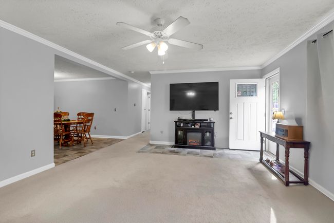 320 E Poplar | Image 10