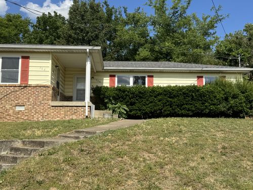 706 Linden Green Dr, Hermitage, TN, 37076-1024 | Card Image