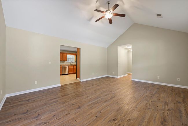 1038 Colony Cir, Home with 3 bedrooms, 2 bathrooms and 2 parking in Fort Oglethorpe GA | Image 7