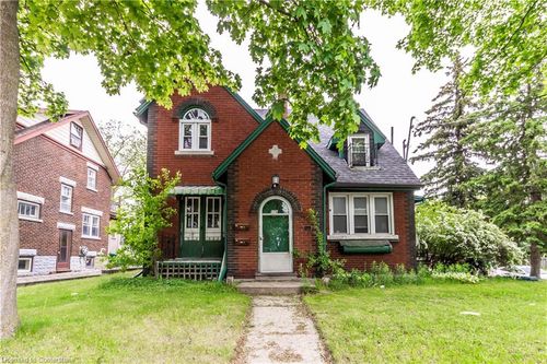 178 Erb St W, Waterloo, ON, N2L1V3 | Card Image