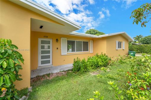 17720 Sw 89th Ct, Palmetto Bay, FL, 33157-5812 | Card Image