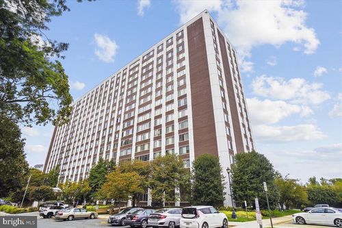 212-11801 Rockville Pike, ROCKVILLE, MD, 20852-2715 | Card Image